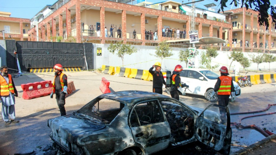 Al menos 12 muertos en un atentado suicida en la capital de Pakist&aacute;n