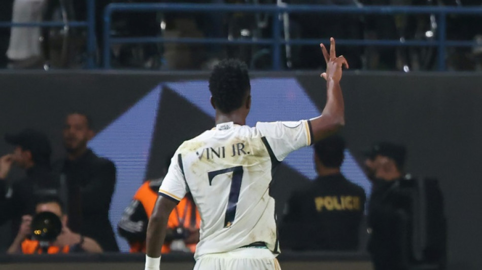 Foot: le Real Madrid &eacute;crase le Bar&ccedil;a 4-1 pour remporter la Supercoupe d'Espagne
