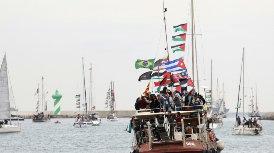 Israel intercepta flotilha para Gaza na costa da Gr&eacute;cia e det&eacute;m pelo menos 175 ativistas