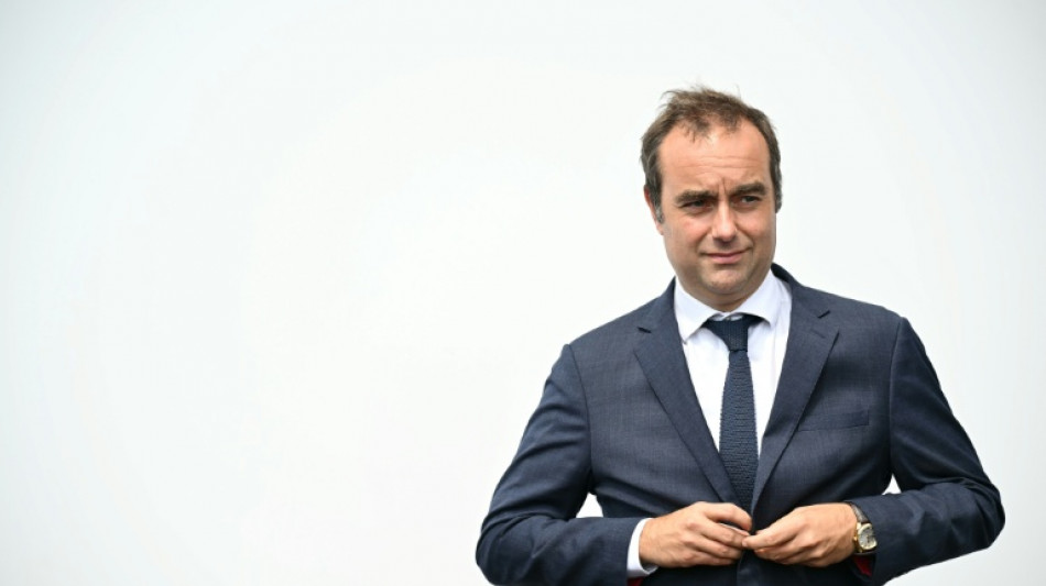 Sébastien Lecornu prend ses marques à Matignon un jour de mobilisation