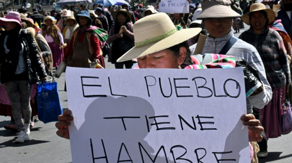 Bolivie: des milliers de paysans défilent à La Paz contre la crise économique