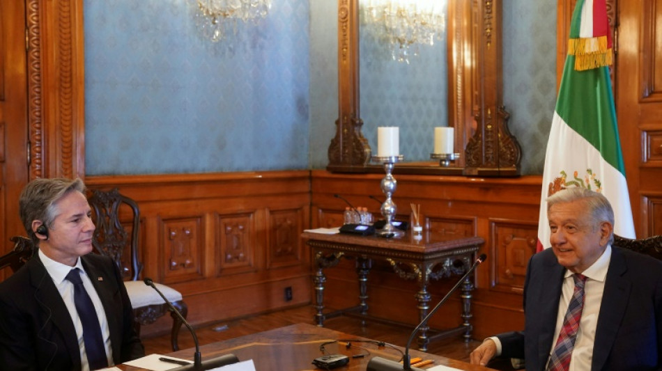 Ampliaci&oacute;n de muro fronterizo es una "medida publicitaria", dice presidente de M&eacute;xico 