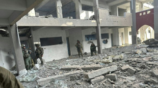 Miles de palestinos huyen de Ciudad de Gaza, donde Israel estrecha "cerco" alrededor de Ham&aacute;s
