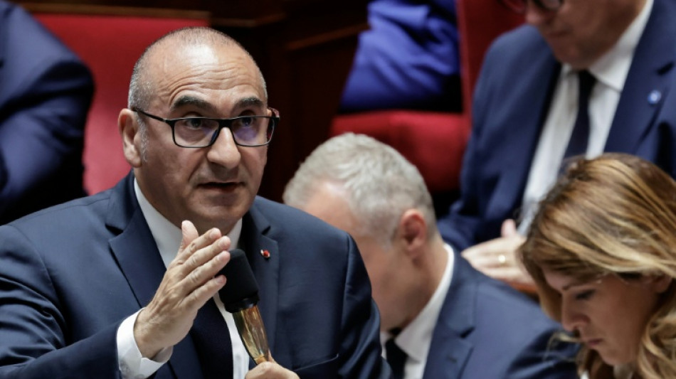 Protoxyde d'azote, rod&eacute;os, free parties: les mesures cl&eacute;s du projet de loi Ripost
