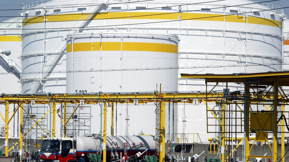 Il petrolio inverte rotta e cala, il Wti a 93 dollari e Brent a 99