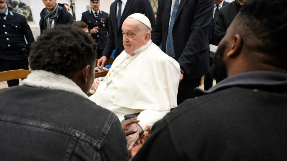 Ostermesse auf dem Petersplatz - Papst will gegen Ende teilnehmen
