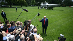 Trump culpa 'insurrecionistas' e 'agitadores profissionais' por distúrbios em Los Angeles