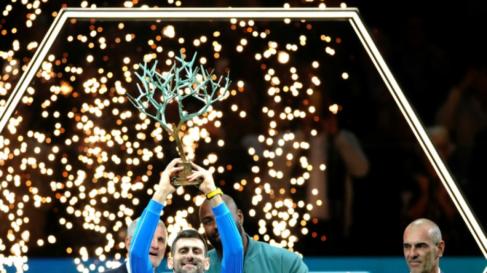 Djokovic somete a Dimitrov y canta los 40 Masters 1000 en Par&iacute;s-Bercy