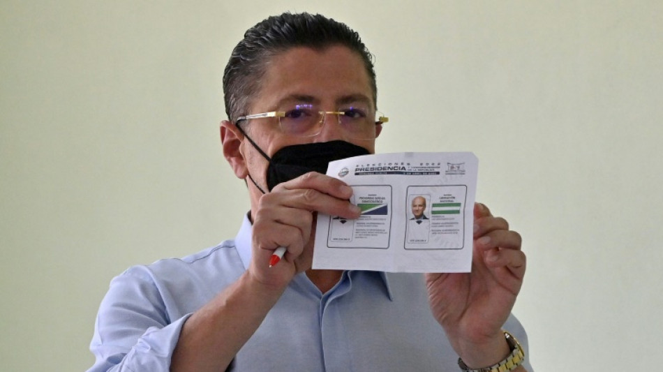 Derechista Chaves pr&oacute;ximo presidente de Costa Rica tras vencer balotaje