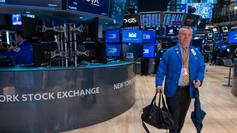 Wall Street fecha em alta &agrave; espera da infla&ccedil;&atilde;o e com recorde do Nasdaq