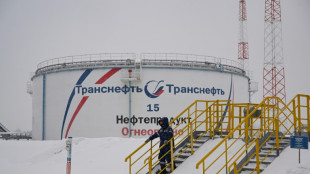 Ar&aacute;bia Saudita e R&uacute;ssia prorrogam cortes na produ&ccedil;&atilde;o de petr&oacute;leo