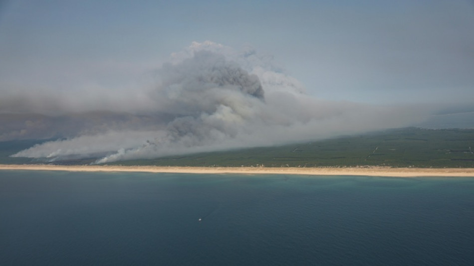 French firefighters face 'pyrocumulonimbus' for first time