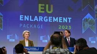 La Comisi&oacute;n Europea recomienda iniciar negociaciones de adhesi&oacute;n con Ucrania