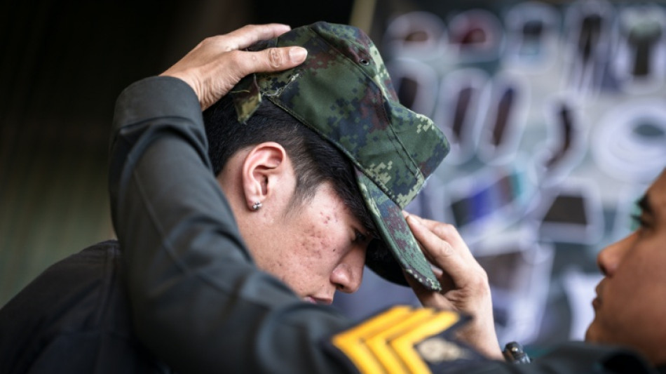 Rouge ou noir : la loterie du service militaire en Tha&iuml;lande