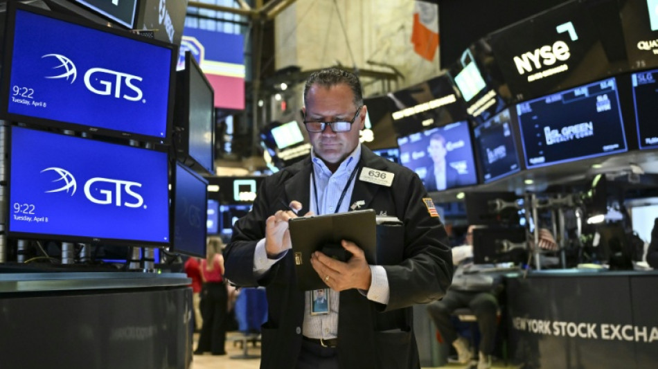 Wall Street bascule dans le rouge à une heure de la clôture