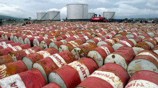 Il petrolio è in forte rialzo a New York a 61,48 dollari