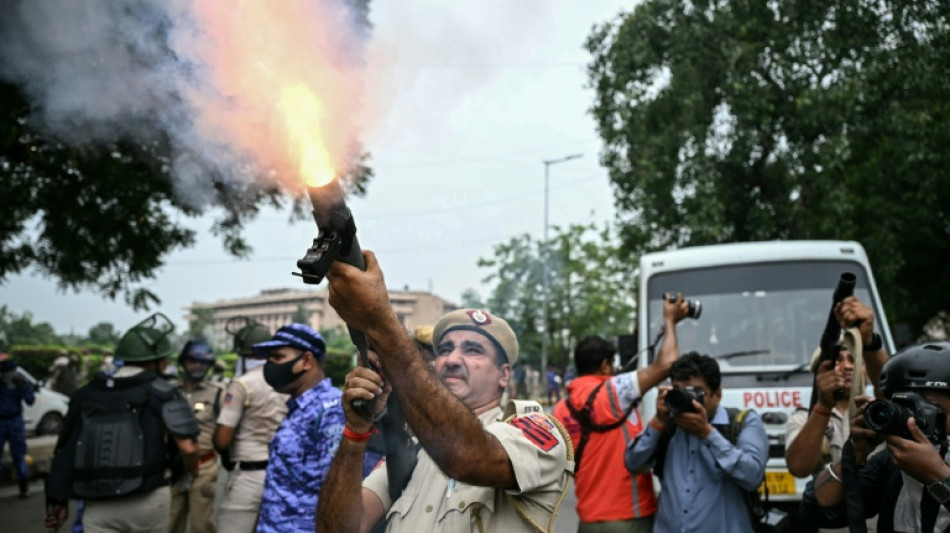 Indische Kakerlaken-Bewegung will weiter gegen Bildungssystem protestieren