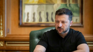 Zelensky propõe reunião trilateral com Trump e Putin