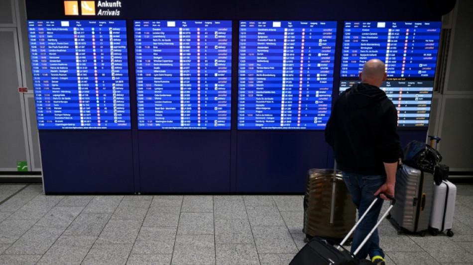 Kabinenpersonal und Piloten der Lufthansa streiken 