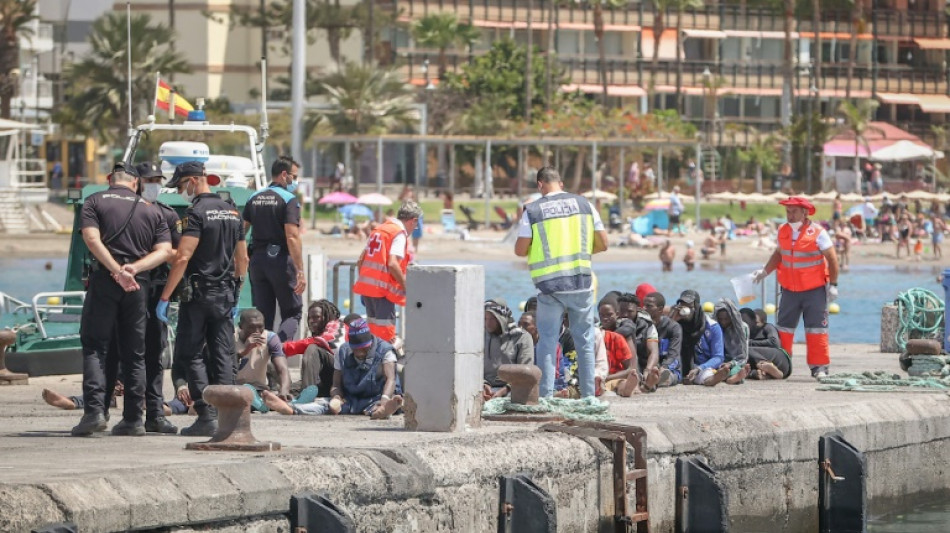 Seis migrantes morrem em embarca&ccedil;&atilde;o resgatada por cruzeiro perto das Can&aacute;rias