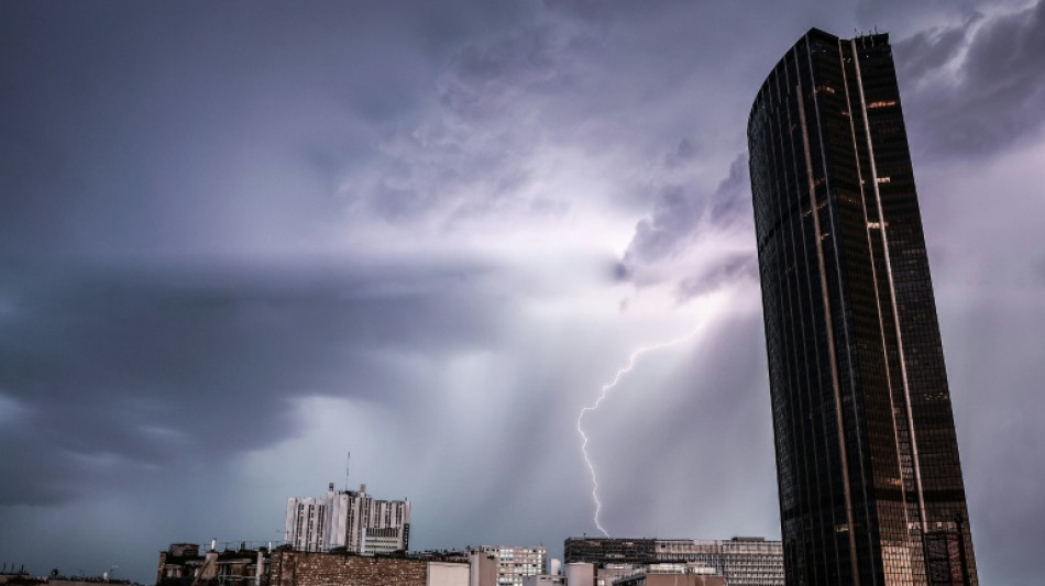 R&eacute;novation de la tour Montparnasse: le maire de Paris va convoquer une r&eacute;union de crise 