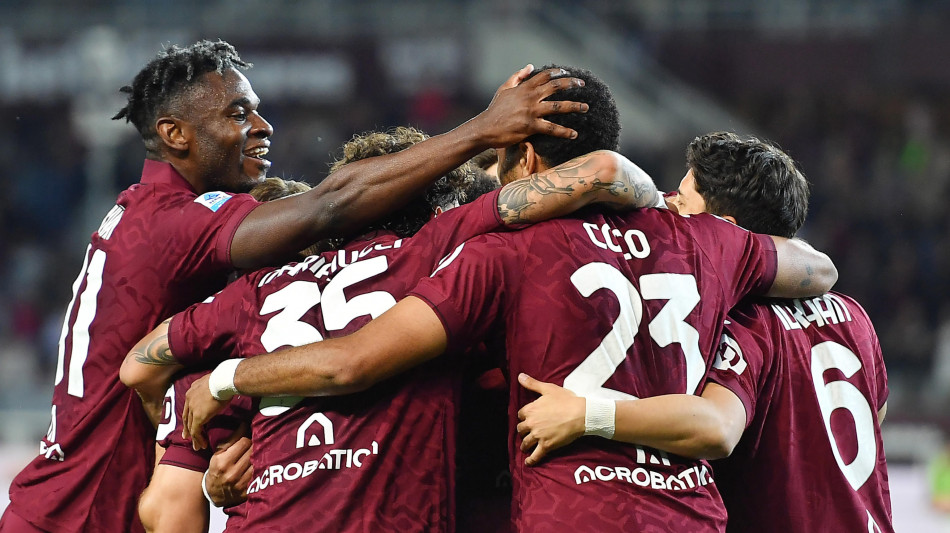 Simeone guida la rimonta, il Torino batte il Sassuolo 2-1