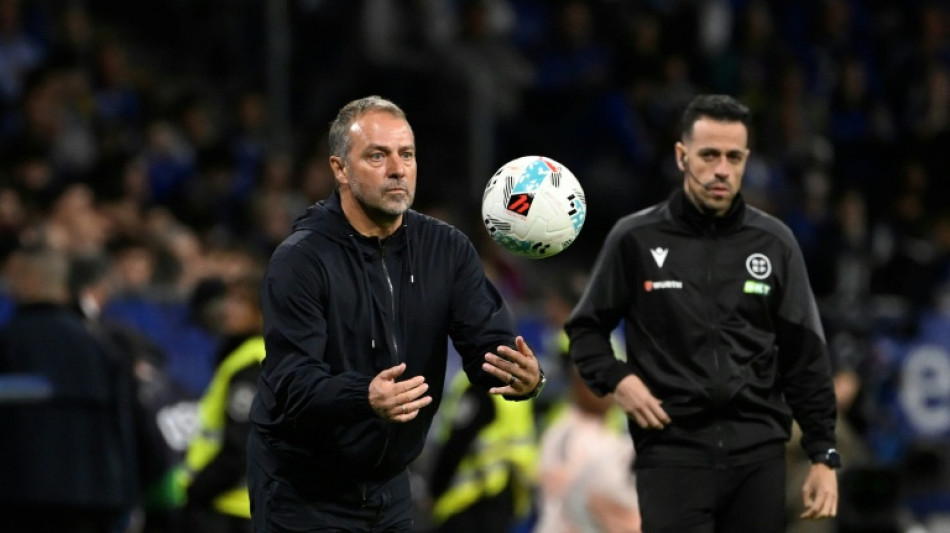 Barca's Flick backs 'fantastic' Szczesny, confirms Yamal return