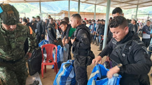 S&atilde;o libertados os 29 policiais e militares retidos desde quinta-feira na Col&ocirc;mbia