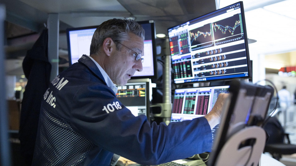 Wall Street recupera, Dj +0,31%, Nasdaq -1,21%
