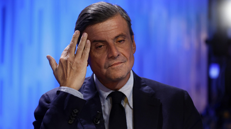 S&igrave; dalla giunta del Senato a procedere contro Calenda