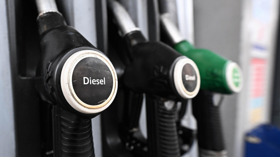 Unatras, sul caro-gasolio misure insufficienti, autotrasporto a rischio paralisi