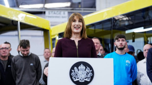 Governo britânico prioriza defesa e saúde em seu orçamento