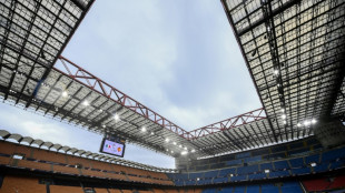 Foot: Le stade de San Siro priv&eacute; de finale de la Ligue des champions 2027