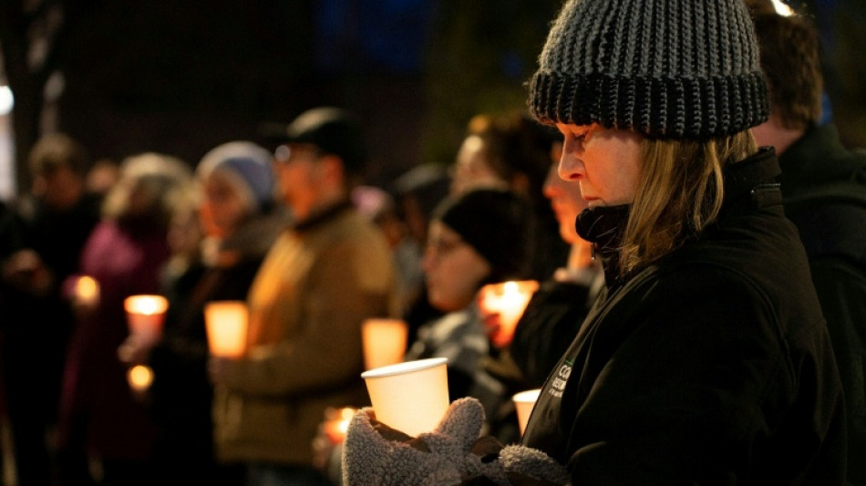 "Las escuelas deber&iacute;an ser seguras": un pueblo canadiense llora a las v&iacute;ctimas del tiroteo