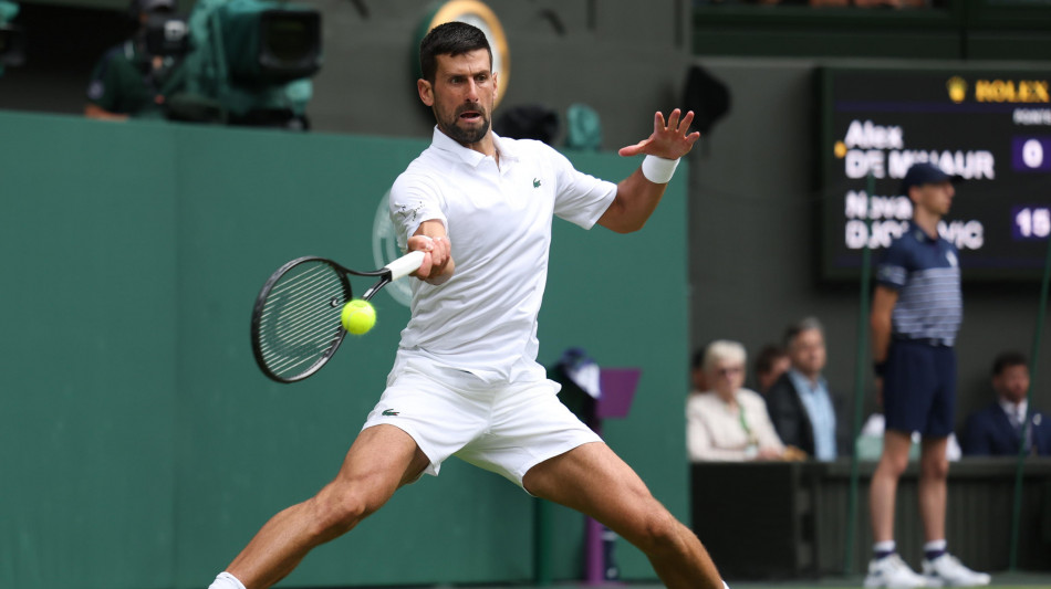Wimbledon: Djokovic batte De Minaur, ai quarti con Cobolli