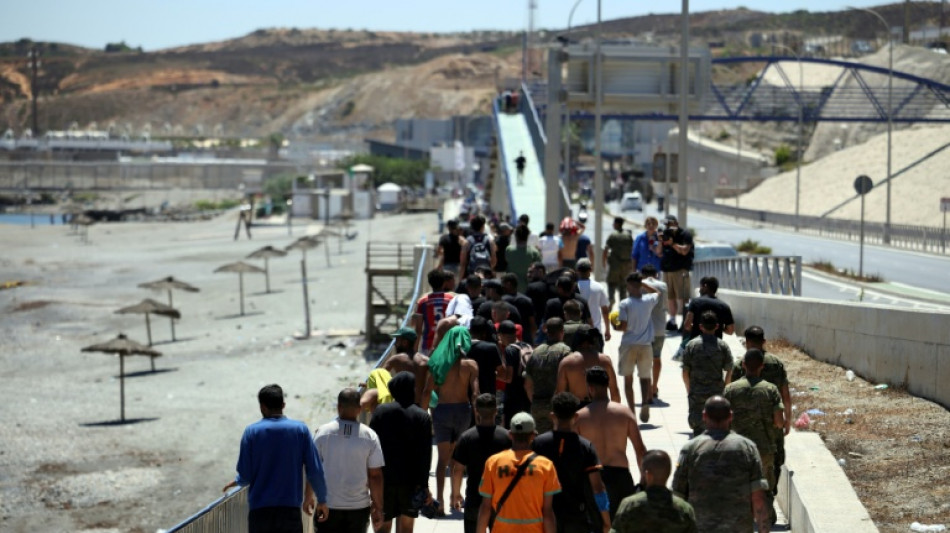 La polic&iacute;a espa&ntilde;ola detiene a traficantes que transportaban a migrantes de Ceuta a la pen&iacute;nsula