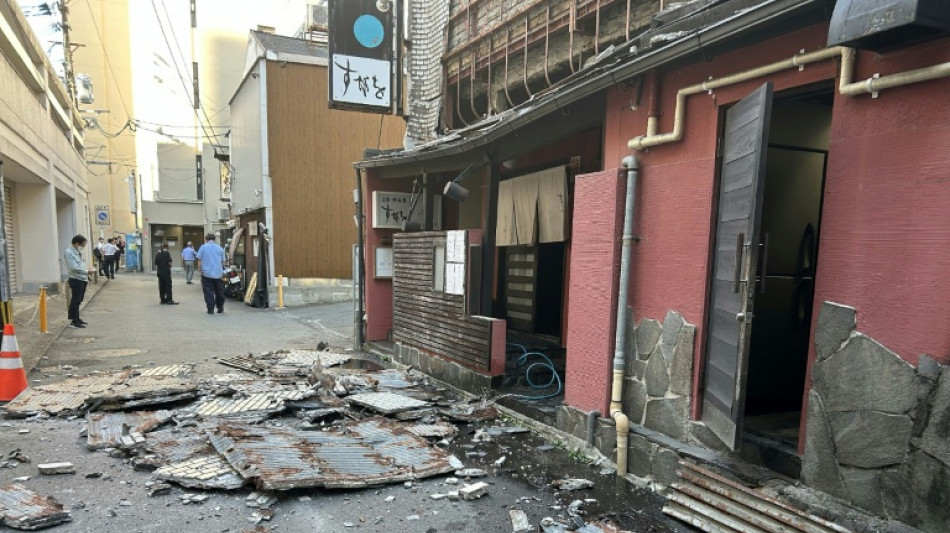 Many feared trapped in quake-hit Japan mall