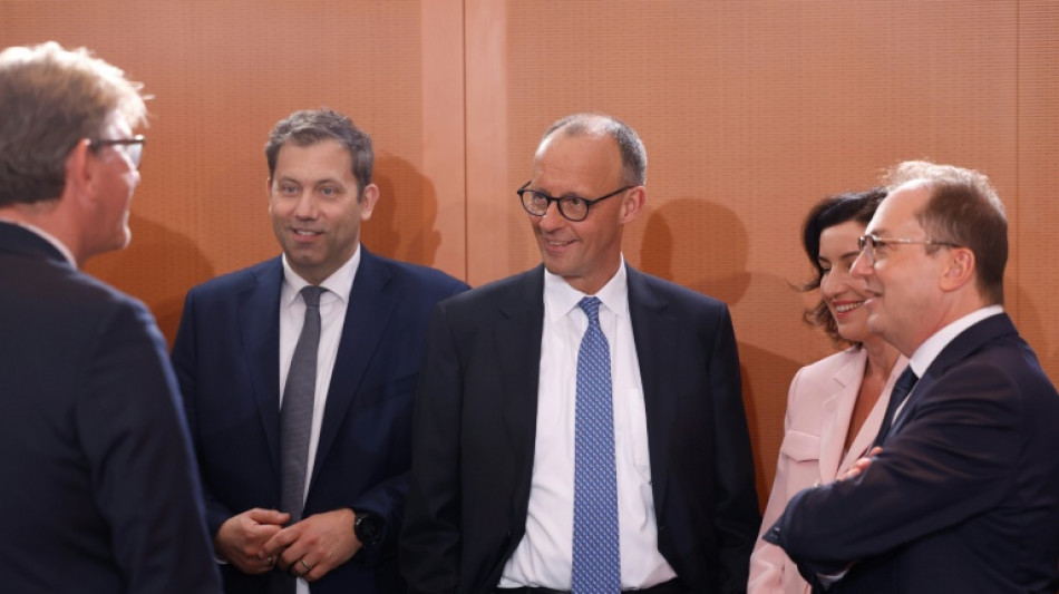 Ende von Turbo-Einbürgerungen und Aussetzung von Familiennachzug im Kabinett