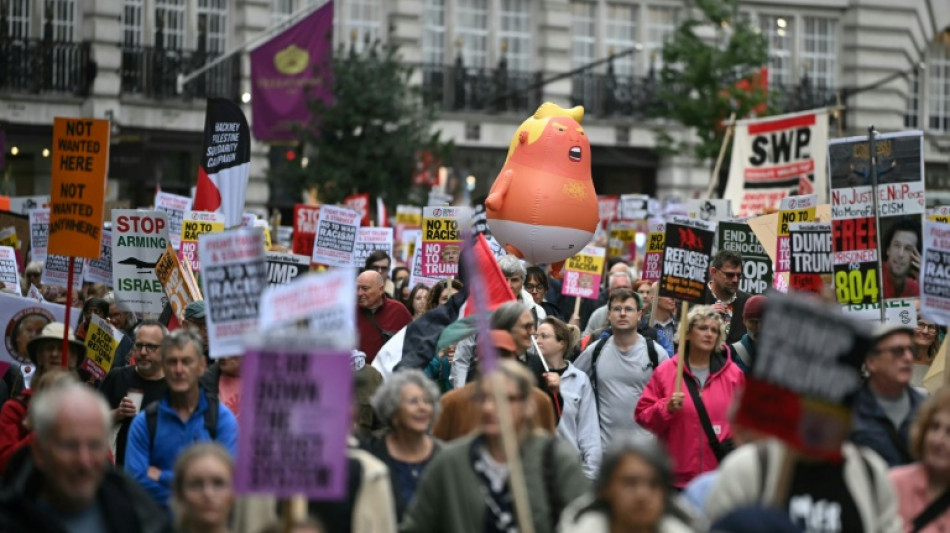 A Londres, des manifestants dénoncent le "tapis rouge" déroulé à Trump