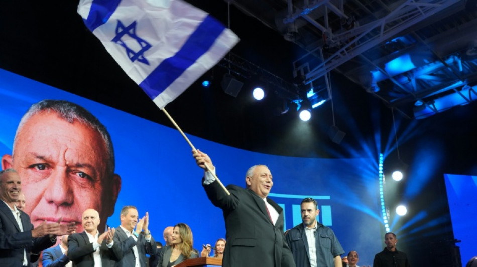 Netanyahu y su rival prometen cada uno gobernar tras re&ntilde;idas elecciones en Israel