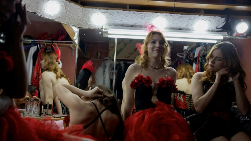 Dans un club de strip-tease ukrainien, la guerre mise à nu