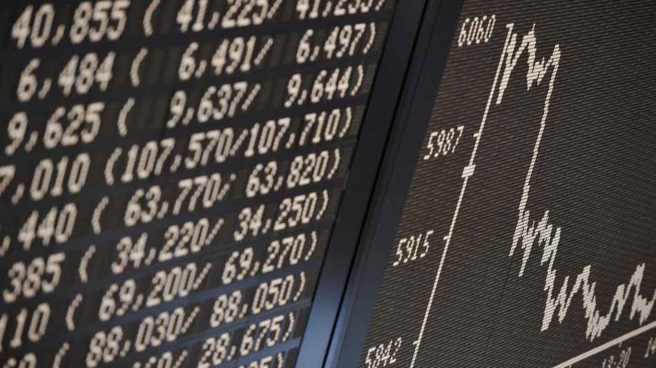 Borsa: Europa in calo, i rendimenti dei titoli di Stato si stabilizzano