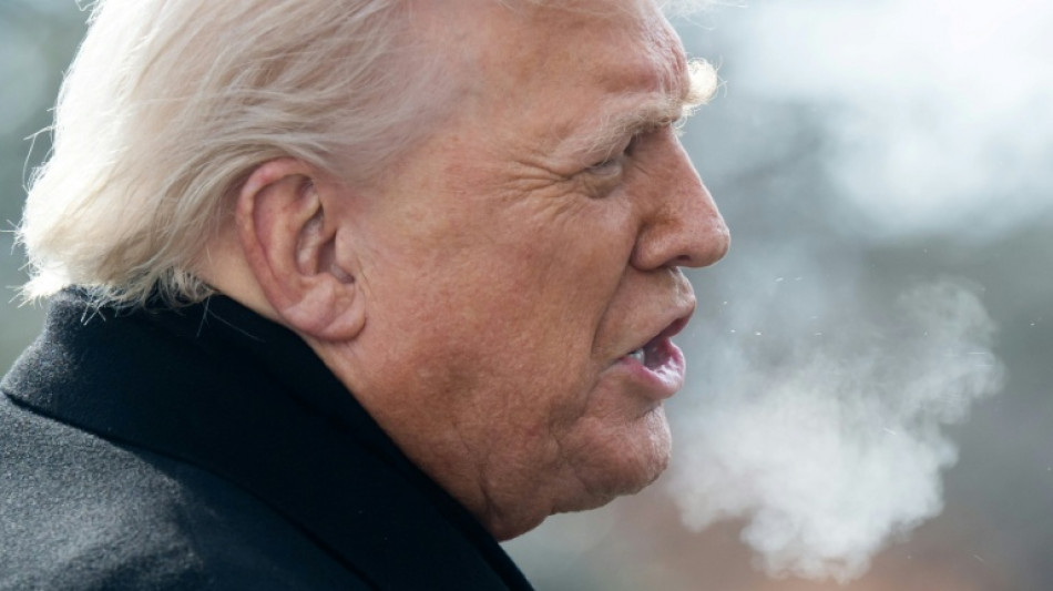 Trump promete 'desescalar um pouco' a situa&ccedil;&atilde;o em Minnesota, mas descarta demiss&otilde;es