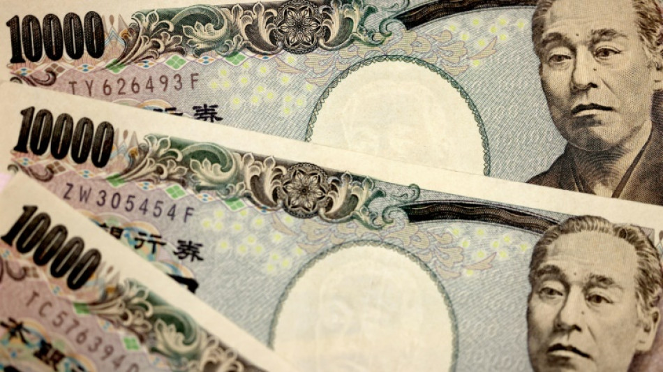 Yen f&auml;llt auf den tiefsten Stand zum Dollar seit 20 Jahren