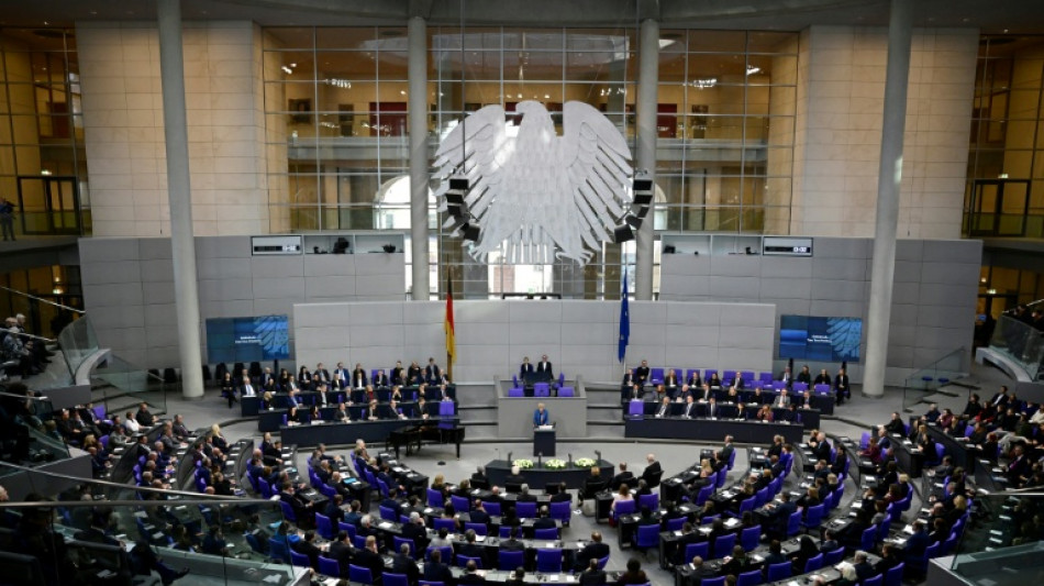 Scharfe T&ouml;ne im Plenum: Bundestag debattiert &uuml;ber AfD-Verwandtenaff&auml;re