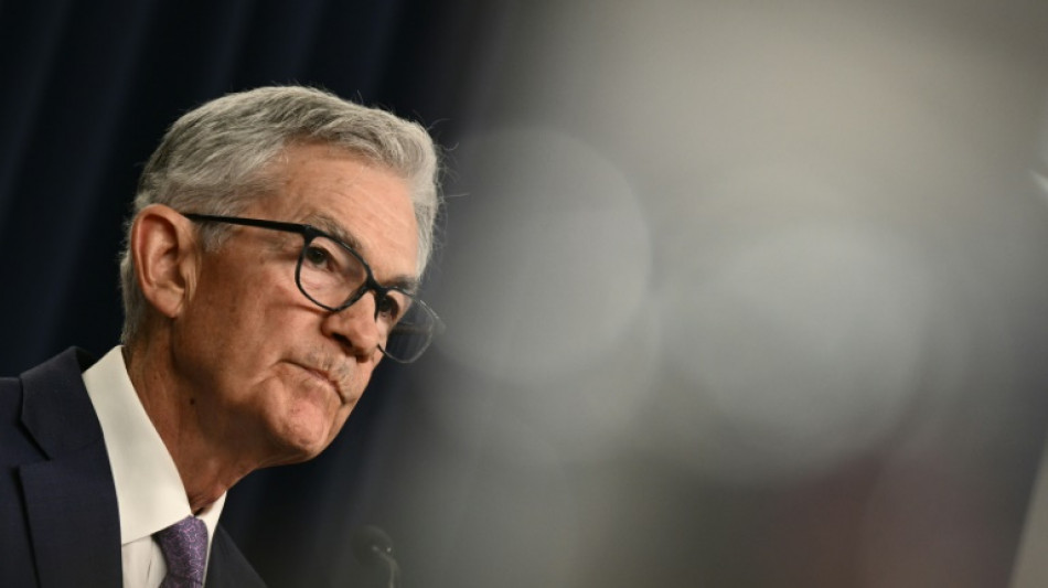Fed mant&eacute;m taxas de juros inalteradas mas cogita corte em setembro