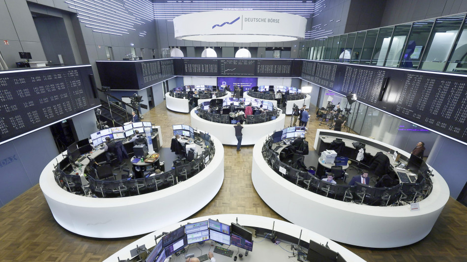 Borsa: l'Europa chiude positiva, Parigi e Francoforte +0,23%