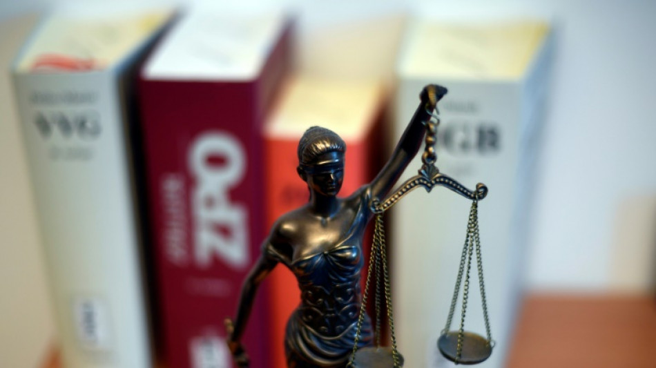 Fast zwei Jahre Haft auf Bew&auml;hrung f&uuml;r sogenannte IS-R&uuml;ckkehrerin in Niedersachsen