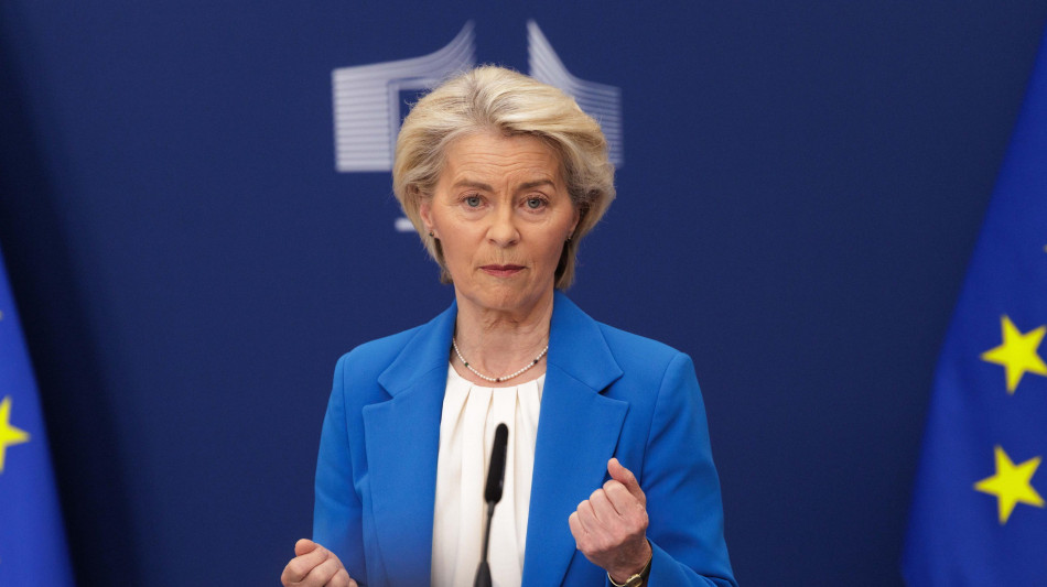 Von der Leyen, 'pronta l'app per verifica dell'et&agrave; sui social'