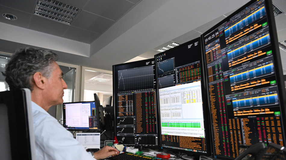 Borsa: Milano chiude in rialzo con l'Europa, corre l'energia